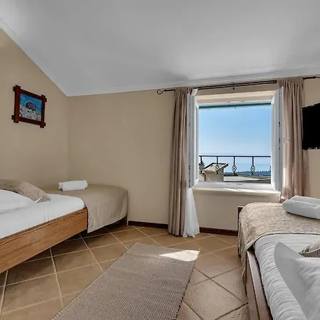 Sanja - Exklusiv * Makarska