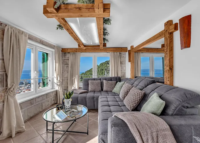 Sanja - Exklusiv * Makarská