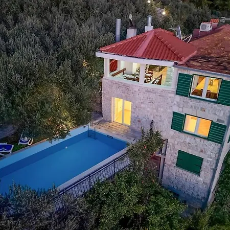 Sanja - Exklusiv Makarska